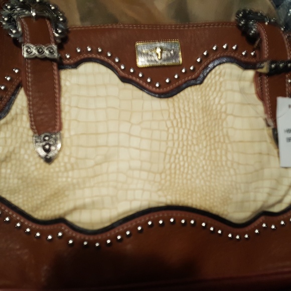 Purse - Picture 1 of 1